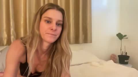 Snapshot of _chelsea___ chatting on December 6, 7:56 pm Chelsea xo online show from December 6, 7:56 pm