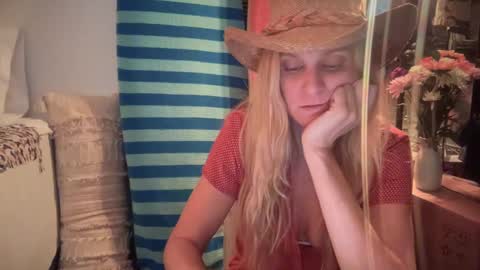 Snapshot of _chelsea___ chatting on October 1, 3:56 am Chelsea xo online show from October 1, 3:56 am