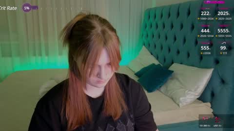 Snapshot of _chlo_e chatting on December 20, 10:00 pm Alisa NO NUDE online show from December 20, 10:00 pm