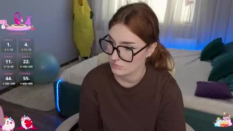 Snapshot of _chlo_e chatting on October 3, 10:56 am Alisa NO NUDE online show from October 3, 10:56 am