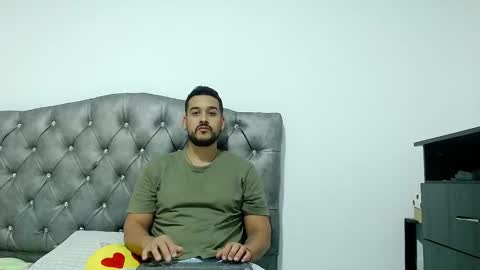 Snapshot of _christopher_dennis_ chatting on October 11, 3:28 am CRIS online show from October 11, 3:28 am