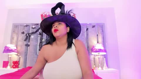 _ciara_benet_ online show from October 18, 12:06 pm