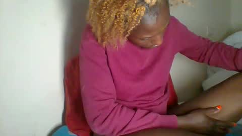 Snapshot of _clara01 chatting on January 24, 10:00 am clara online show from January 24, 10:00 am