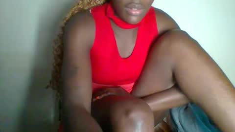 Snapshot of _clara01 chatting on February 4, 9:07 am clara online show from February 4, 9:07 am