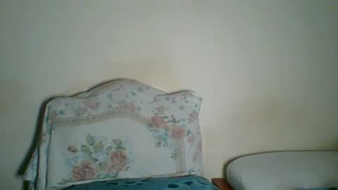 Snapshot of _clara01 chatting on February 15, 7:27 am clara online show from February 15, 7:27 am