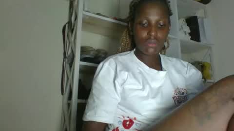 clara online show from May 16, 7:49 am