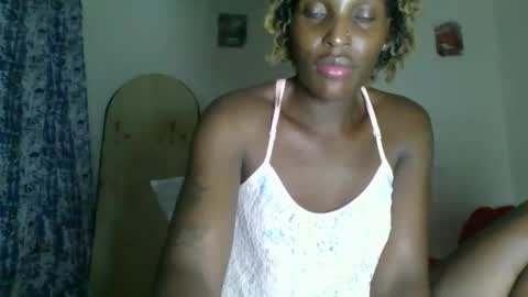 clara online show from May 24, 11:37 am