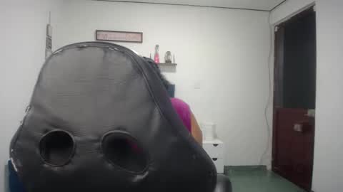 Snapshot of _cristal09 chatting on September 13, 12:05 pm _cristal09 online show from September 13, 12:05 pm