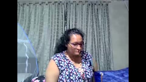 Snapshot of _cristal09 chatting on October 5, 1:48 am _cristal09 online show from October 5, 1:48 am
