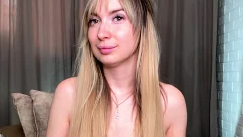 _crystal_moon_1 online show from November 4, 7:29 am