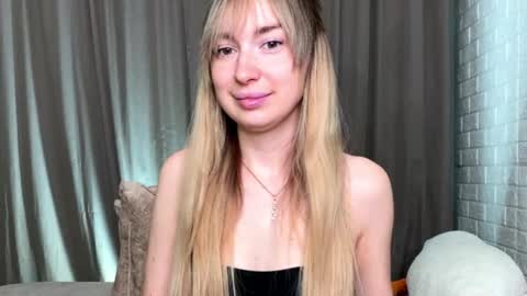 _crystal_moon_1 online show from November 14, 10:07 pm