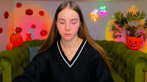 Erika online show from November 13, 6:23 am