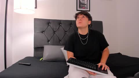 Snapshot of _daarcy chatting on January 8, 12:40 pm Darcy online show from January 8, 12:40 pm