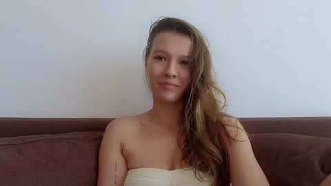 DemiDee online show from November 3, 5:42 am