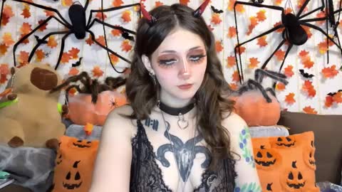 Snapshot of _devilbaby chatting on October 11, 6:06 pm Kate online show from October 11, 6:06 pm