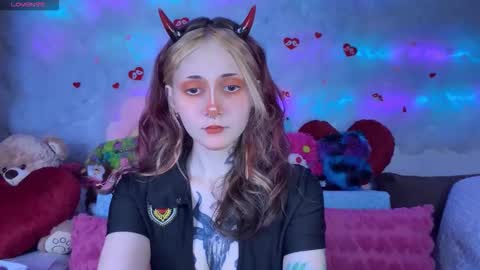 Snapshot of _devilbaby chatting on February 20, 9:26 pm Kate online show from February 20, 9:26 pm