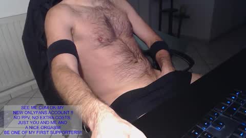 Snapshot of _dmc chatting on November 3, 8:54 pm _dmc online show from November 3, 8:54 pm