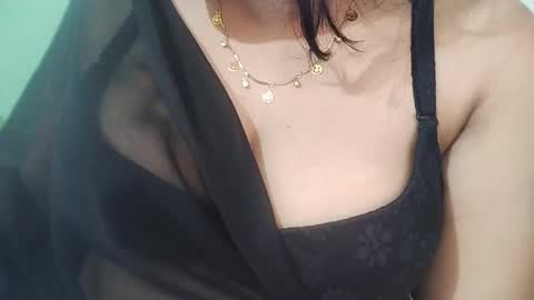 Snapshot of _dreamgirl_0 chatting on February 23, 12:52 am _dreamgirl_0 online show from February 23, 12:52 am