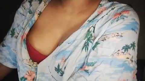 Snapshot of _dreamgirl_0 chatting on June 22, 11:57 pm _dreamgirl_0 online show from June 22, 11:57 pm