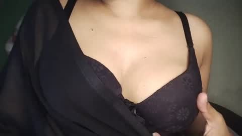 Snapshot of _dreamgirl_0 chatting on June 27, 10:20 am _dreamgirl_0 online show from June 27, 10:20 am