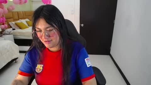 Snapshot of _dulcinea_1 chatting on February 7, 3:01 am Dulcinea online show from February 7, 3:01 am