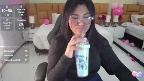 Snapshot of _dulcinea_1 chatting on February 10, 2:05 pm Dulcinea online show from February 10, 2:05 pm