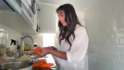 Snapshot of _elena_barra chatting on October 1, 4:13 pm elena barra online show from October 1, 4:13 pm