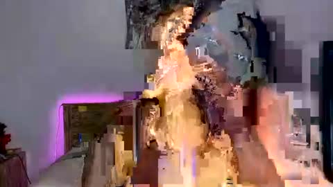 Snapshot of _elisavae chatting on December 16, 12:10 pm elisa online show from December 16, 12:10 pm