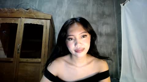 Snapshot of _ellevivien chatting on July 7, 10:08 am Elle online show from July 7, 10:08 am