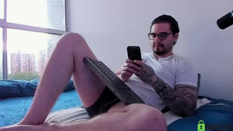  -         online show from March 31, 10:10 pm