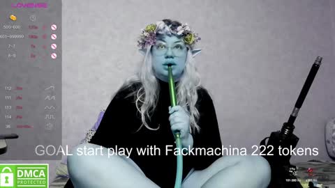 Snapshot of _elven_dreams__ chatting on February 5, 6:24 am chloue and Gretta online show from February 5, 6:24 am