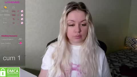 Snapshot of _elven_dreams__ chatting on February 9, 10:20 am chloue and Gretta online show from February 9, 10:20 am