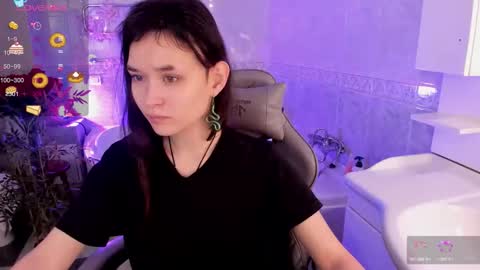 _emily__strike_ online show from December 18, 10:10 am