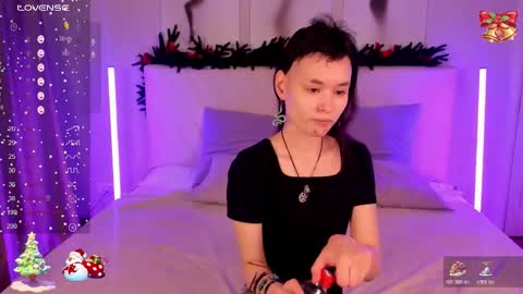 _emily__strike_ online show from January 12, 10:09 am