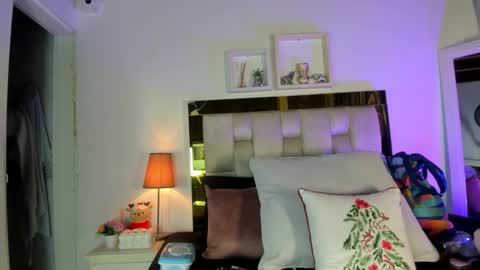 Isabella online show from January 7, 12:07 pm