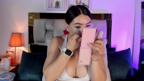 Isabella online show from March 7, 12:02 pm