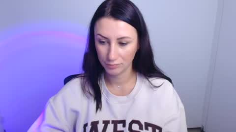 Emma online show from October 9, 7:17 am