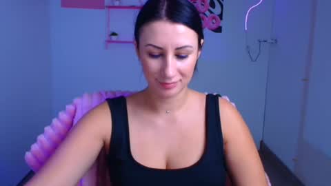 Emma online show from October 24, 12:01 pm