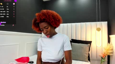 Snapshot of _emma_willliams_ chatting on September 9, 2:05 pm Emma online show from September 9, 2:05 pm