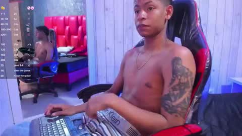 _erick_j online show from March 11, 9:32 pm