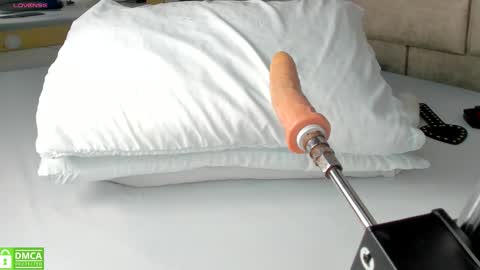 _eris_rose online show from December 4, 8:28 pm