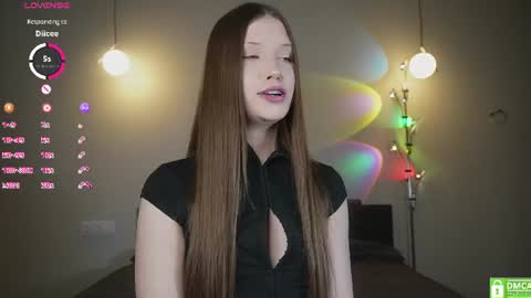 Snapshot of _eva_lee chatting on June 30, 5:47 pm Alice online show from June 30, 5:47 pm