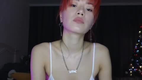 Snapshot of _eve____ chatting on December 8, 3:24 pm EveEva online show from December 8, 3:24 pm