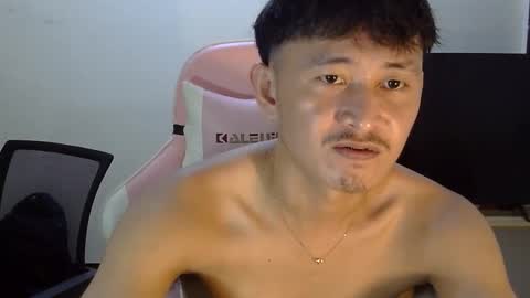 Snapshot of _everydaycum chatting on November 6, 5:03 pm morg online show from November 6, 5:03 pm