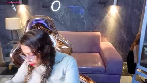  evoni  online show from October 27, 12:42 pm