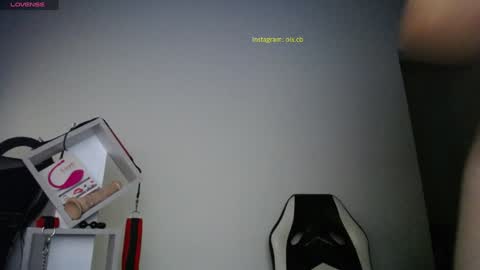  Exa help me position myself with your thumb up thanks  online show from January 8, 3:40 am