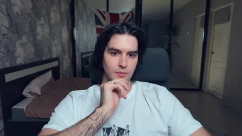 Keanu online show from November 20, 3:45 pm