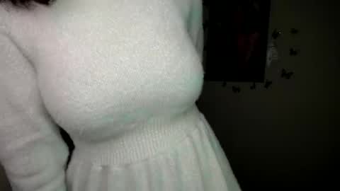 Snapshot of _foxy_lady chatting on October 9, 6:22 am Alice online show from October 9, 6:22 am