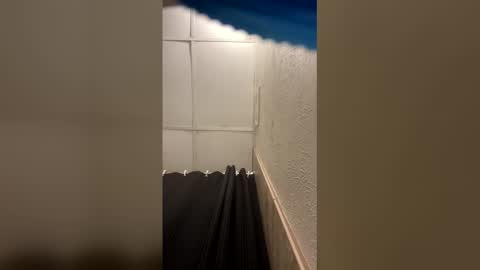 Snapshot of _frosty_69 chatting on March 27, 4:40 am _frosty_69 online show from March 27, 4:40 am