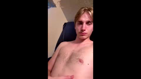 Snapshot of _frosty_69 chatting on March 27, 2:17 pm _frosty_69 online show from March 27, 2:17 pm